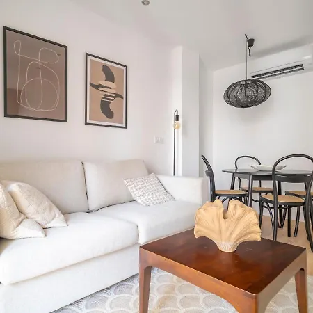 Sanders San Patricio - Dreamy Two-bedroom Downtown Málaga
