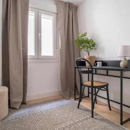 Sanders San Patricio - Dreamy Two-bedroom Downtown *