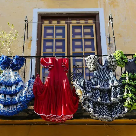Apartment Sanders San Patricio - Dreamy Two-bedroom Downtown Malaga