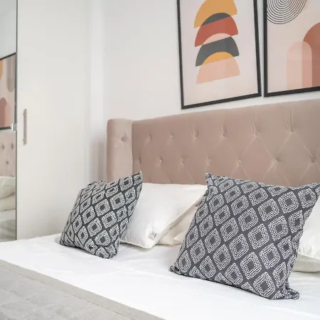 Sanders San Patricio - Dreamy Two-bedroom Downtown